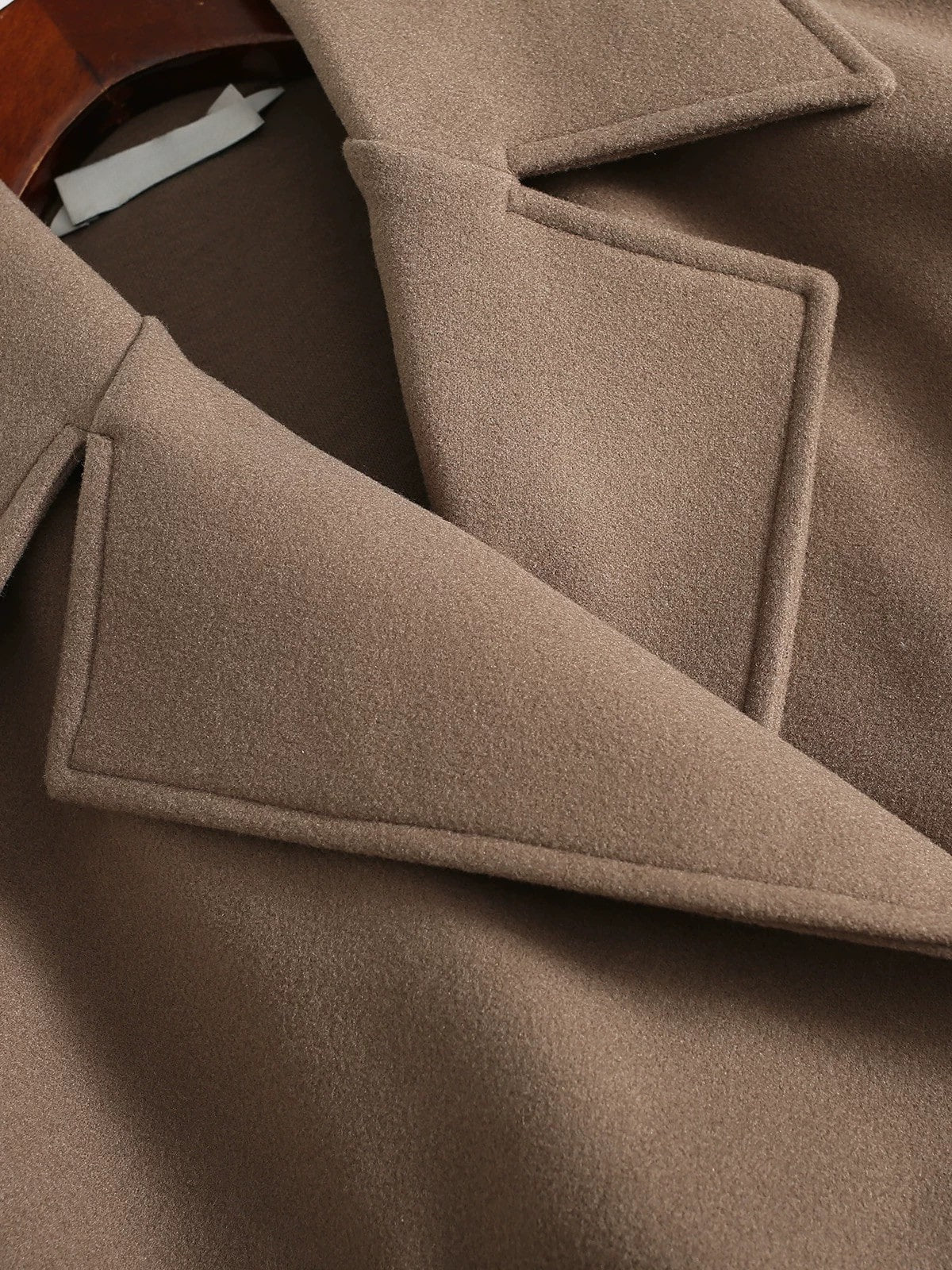 Eluneva Leicher Mantel